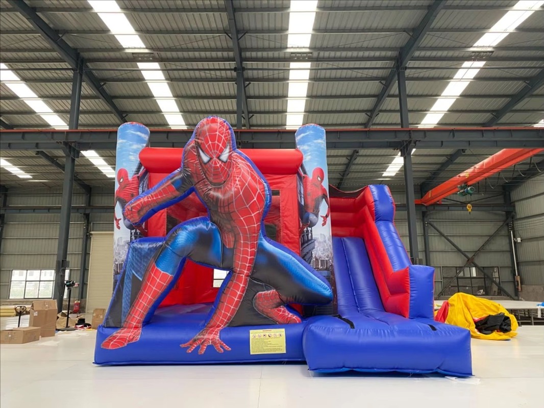 Spiderman temático castillo inflable con tobogán seco y 950w soplador para niños fiesta 5 * 5 * 3,6m tamaño 1-6 personas capacidad