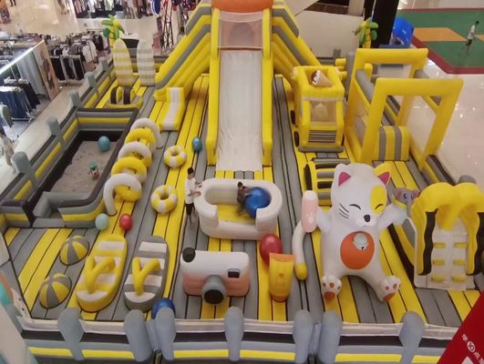 Equipo de patio de recreo comercial para niños Castillo inflable Serie de castillo de fantasía